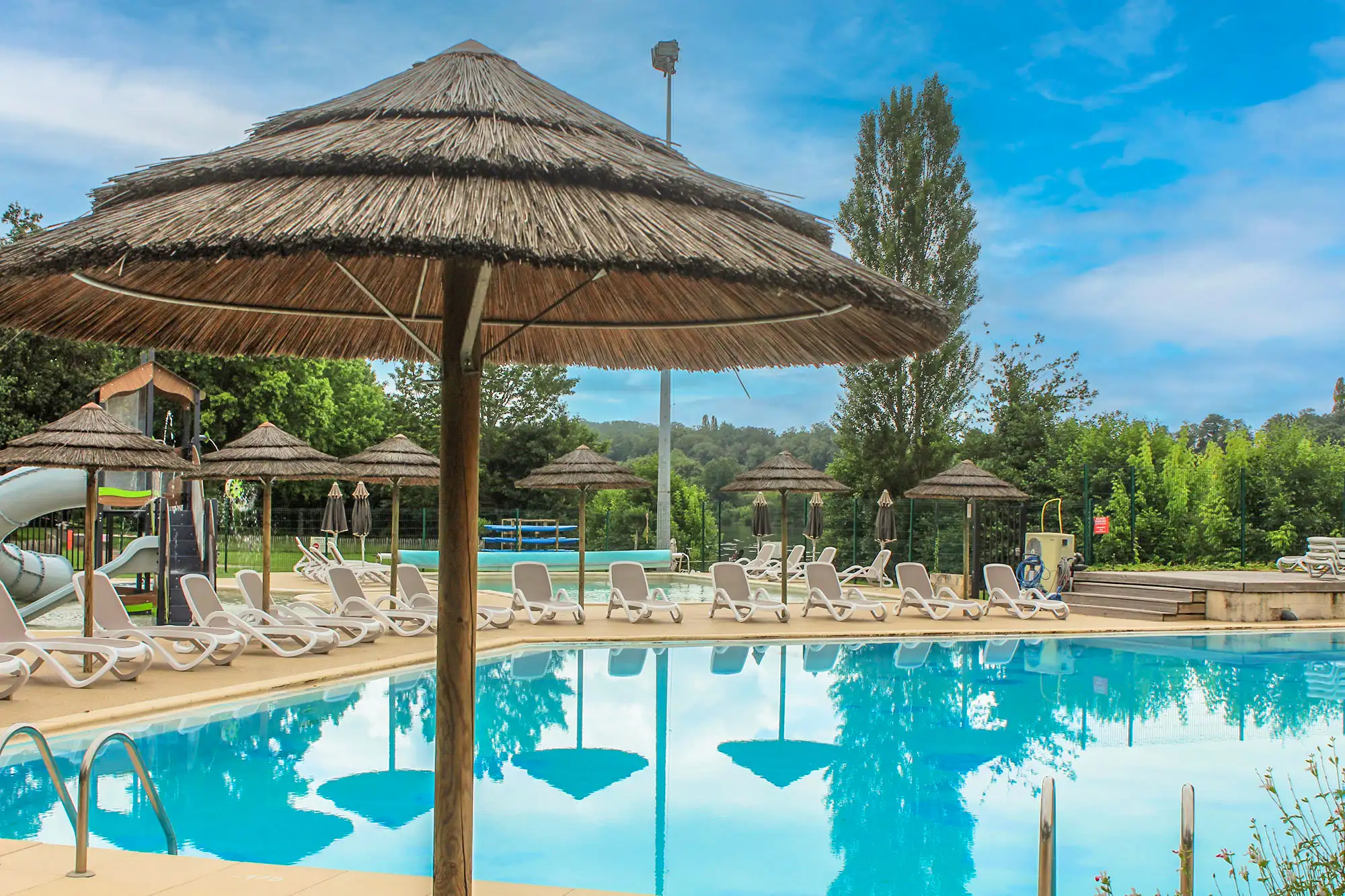 zwembad camping dordogne